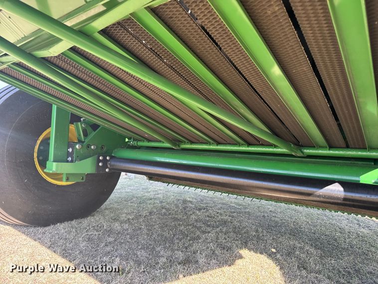 image for item FB7081 2022 John Deere 560M round baler