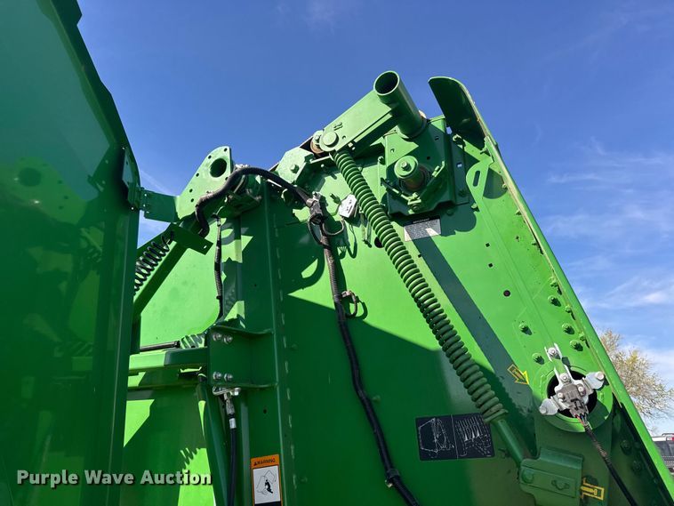image for item FB7081 2022 John Deere 560M round baler