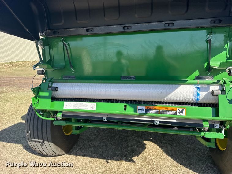image for item FB7081 2022 John Deere 560M round baler