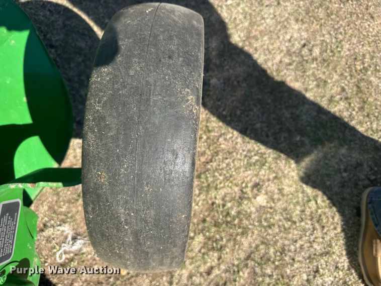 image for item FB7081 2022 John Deere 560M round baler