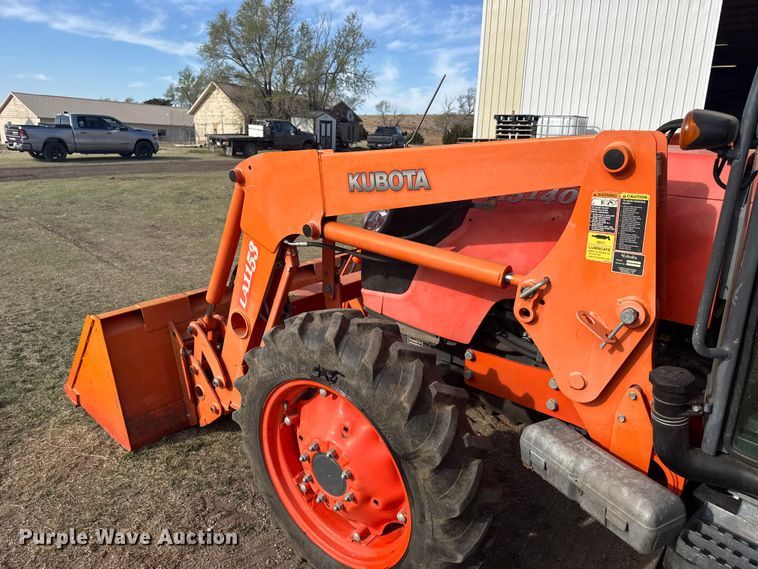 image for item FB7082 Kubota M5140 MFWD tractor