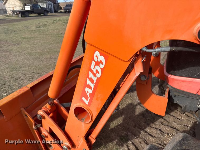 image for item FB7082 Kubota M5140 MFWD tractor