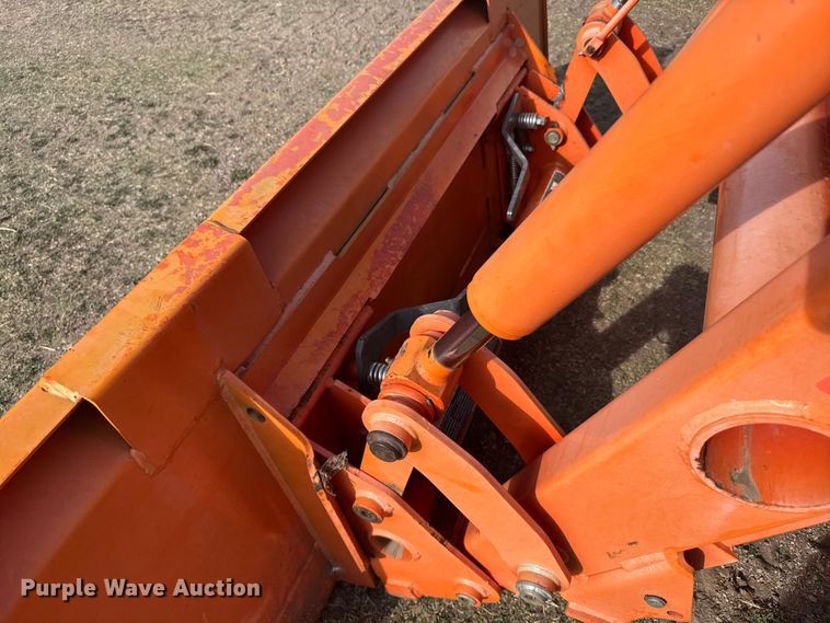 image for item FB7082 Kubota M5140 MFWD tractor