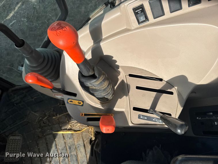 image for item FB7082 Kubota M5140 MFWD tractor