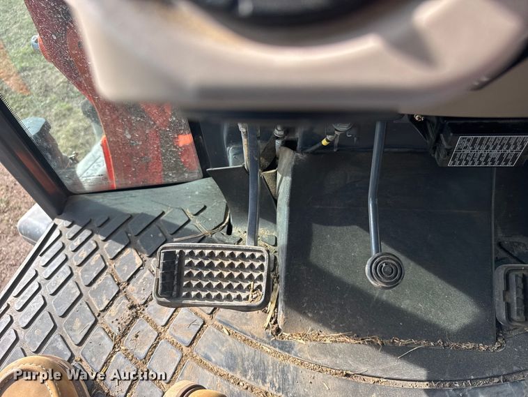 image for item FB7082 Kubota M5140 MFWD tractor