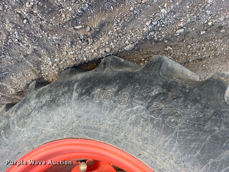 image for item FB7082 Kubota M5140 MFWD tractor