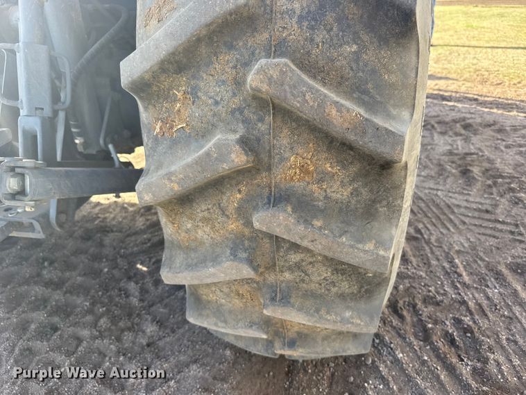 image for item FB7082 Kubota M5140 MFWD tractor