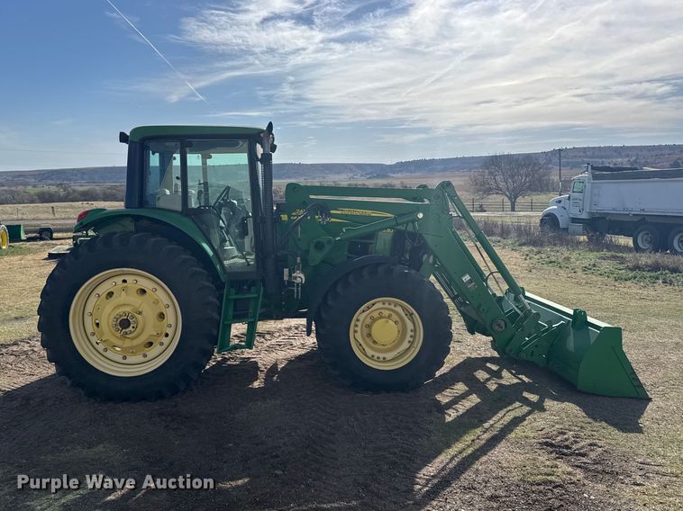 image for item FB7083 2008 John Deere 7330 MFWD tractor