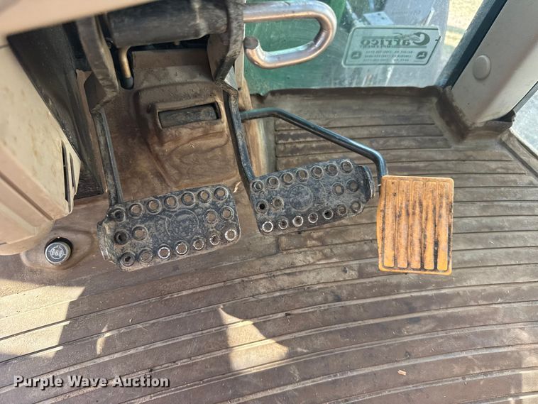 image for item FB7083 2008 John Deere 7330 MFWD tractor