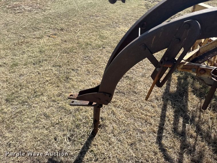 image for item FB7084 New Holland 56 rotary hay rake