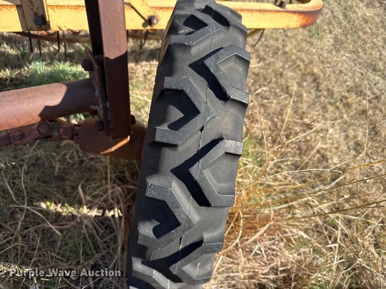 image for item FB7084 New Holland 56 rotary hay rake