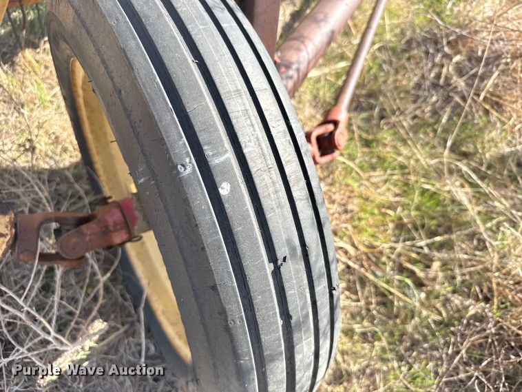 image for item FB7084 New Holland 56 rotary hay rake