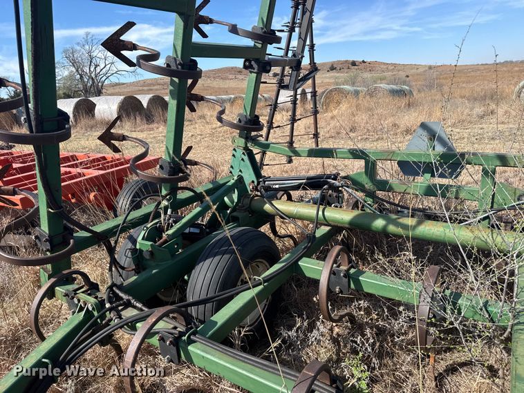 image for item FB7086 C100-30 field cultivator