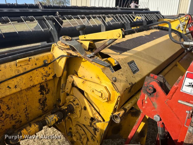 image for item FB7087 2003 New Holland HW320 swather / windrower
