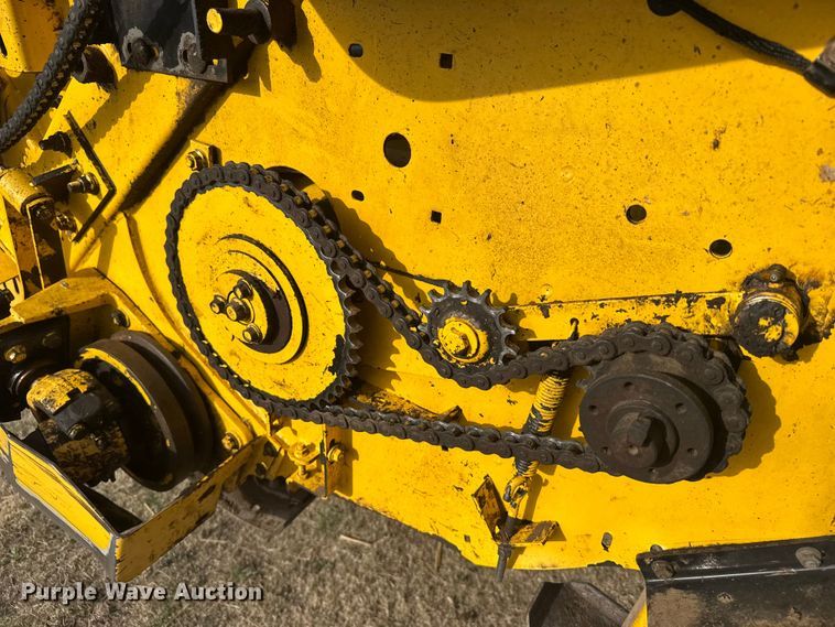 image for item FB7087 2003 New Holland HW320 swather / windrower