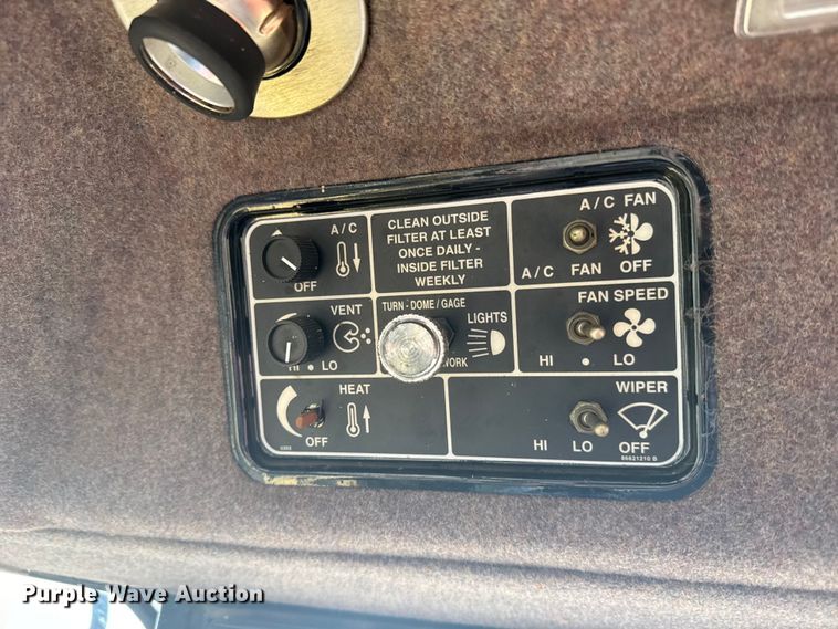 image for item FB7087 2003 New Holland HW320 swather / windrower