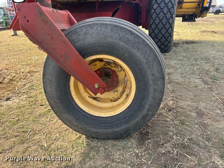 image for item FB7087 2003 New Holland HW320 swather / windrower