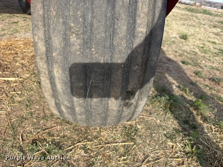 image for item FB7087 2003 New Holland HW320 swather / windrower