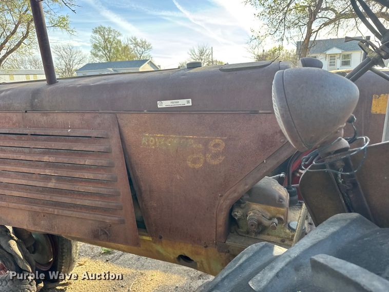 image for item FB7091 Oliver Row crop 88 tractor
