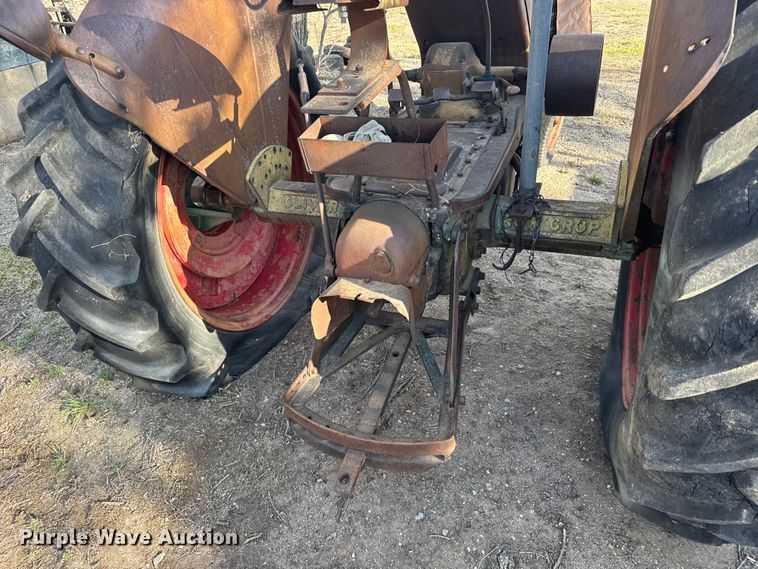 image for item FB7091 Oliver Row crop 88 tractor