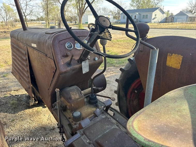 image for item FB7091 Oliver Row crop 88 tractor