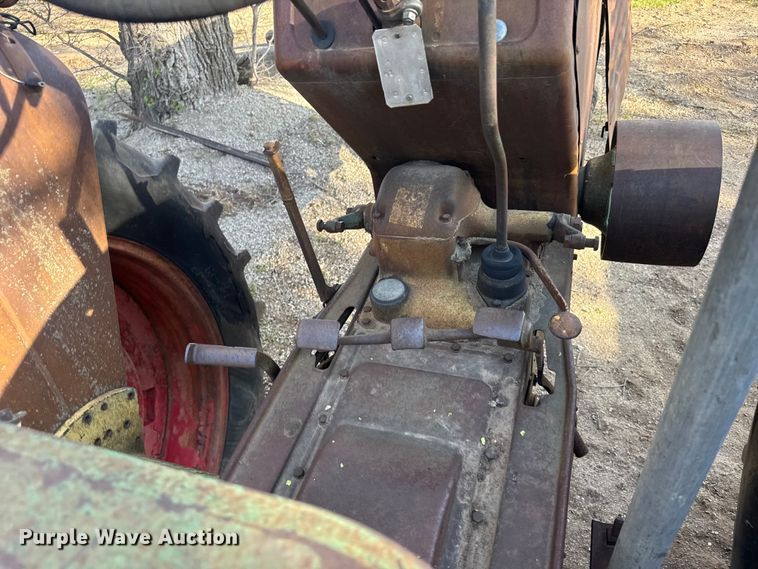 image for item FB7091 Oliver Row crop 88 tractor