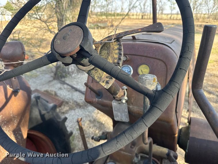 image for item FB7091 Oliver Row crop 88 tractor