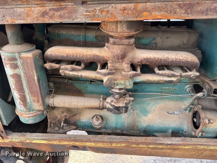 image for item FB7091 Oliver Row crop 88 tractor