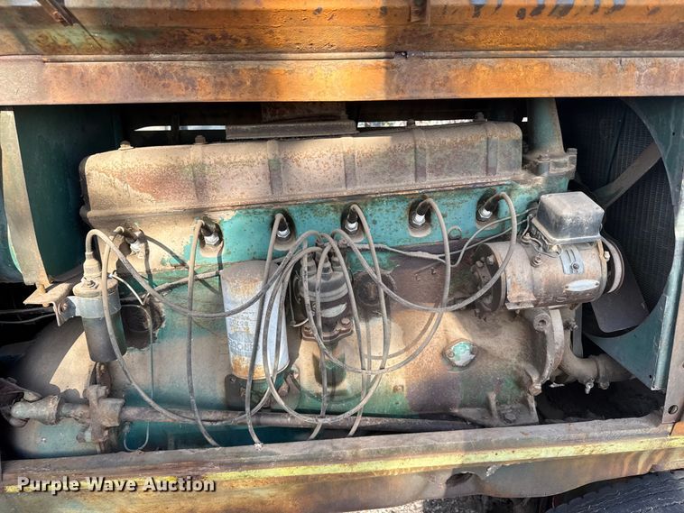 image for item FB7091 Oliver Row crop 88 tractor