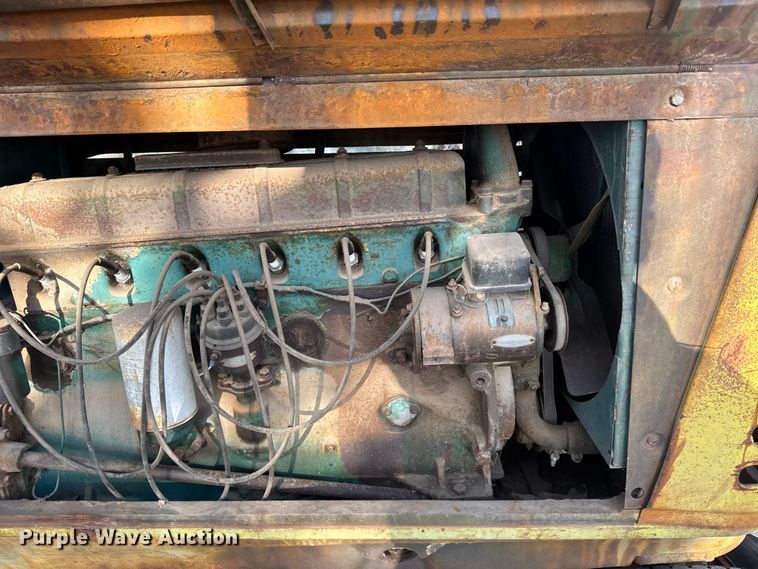 image for item FB7091 Oliver Row crop 88 tractor