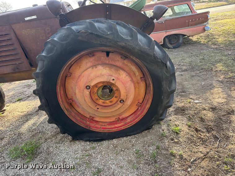 image for item FB7091 Oliver Row crop 88 tractor