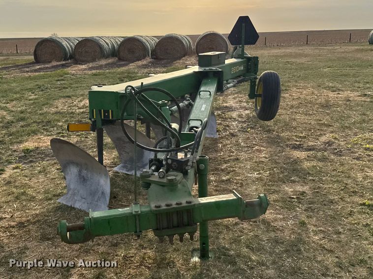 image for item FB7113 John Deere 2810 four bottom plow