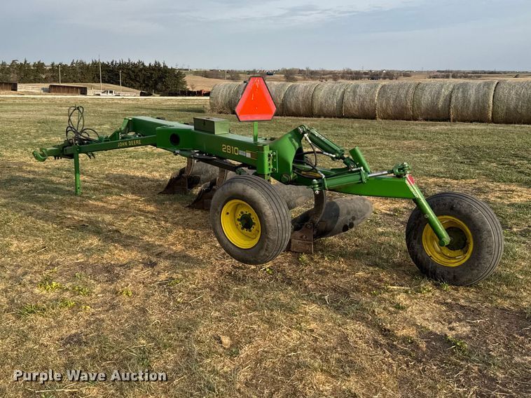 image for item FB7113 John Deere 2810 four bottom plow