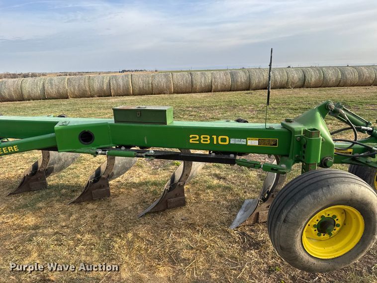 image for item FB7113 John Deere 2810 four bottom plow