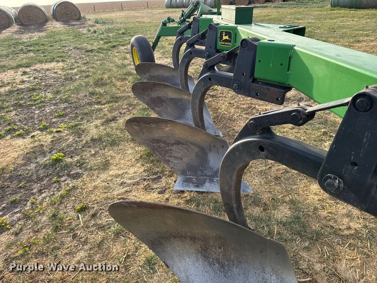 image for item FB7113 John Deere 2810 four bottom plow