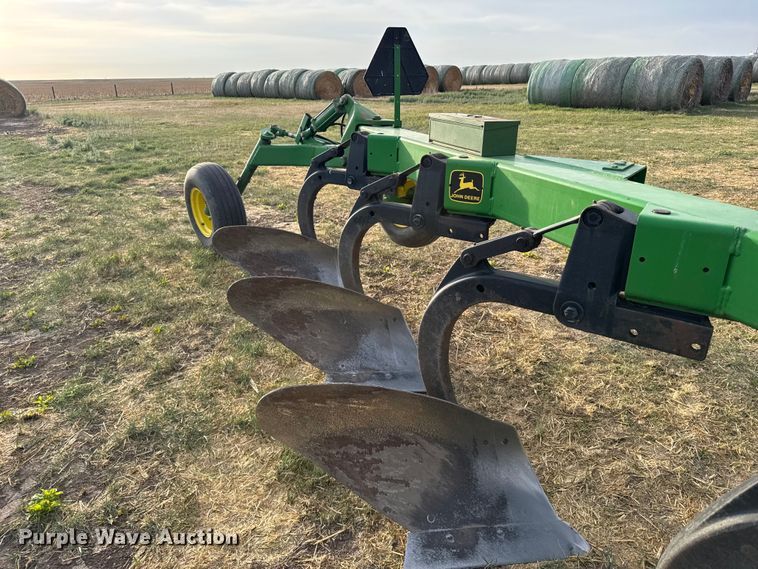 image for item FB7113 John Deere 2810 four bottom plow