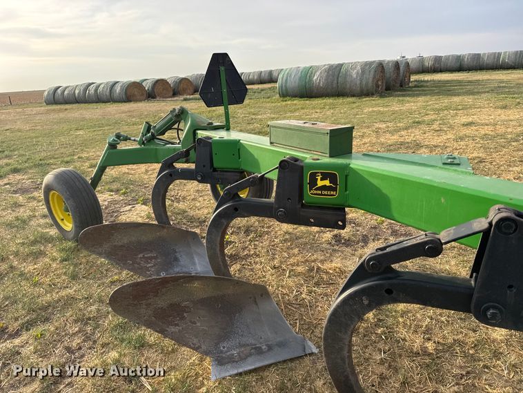 image for item FB7113 John Deere 2810 four bottom plow