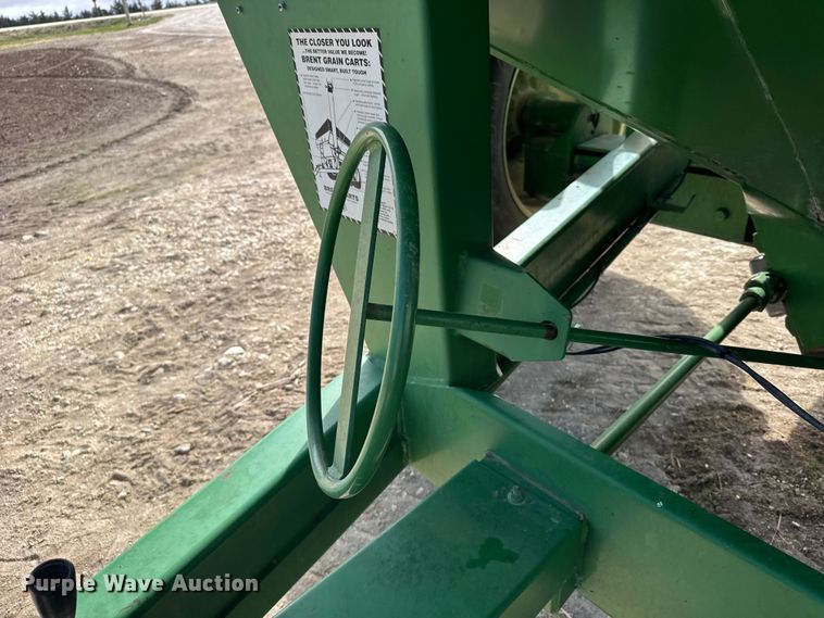 image for item FB7123 Brent 674 grain cart