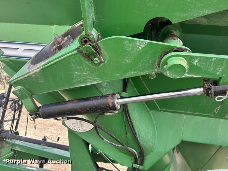 image for item FB7123 Brent 674 grain cart