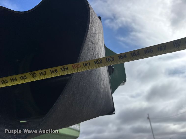 image for item FB7123 Brent 674 grain cart