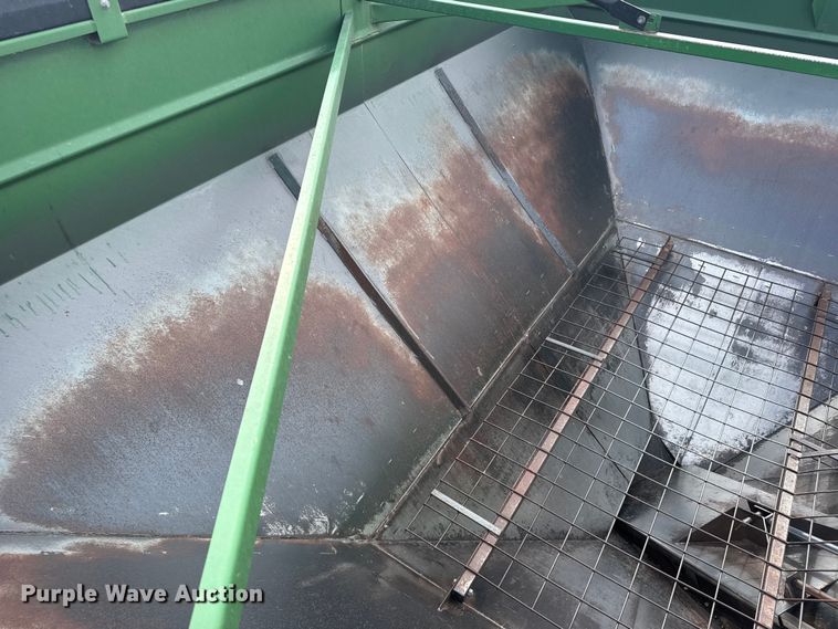 image for item FB7123 Brent 674 grain cart