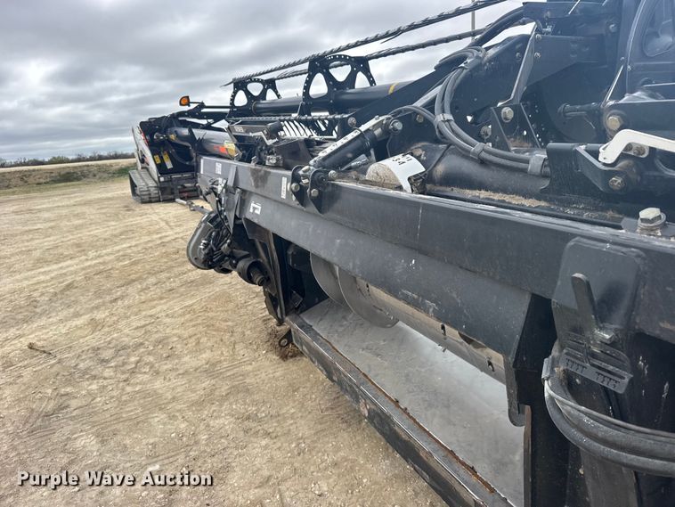 image for item FB7124 MacDon FD75-D Flexdraper flex draper head