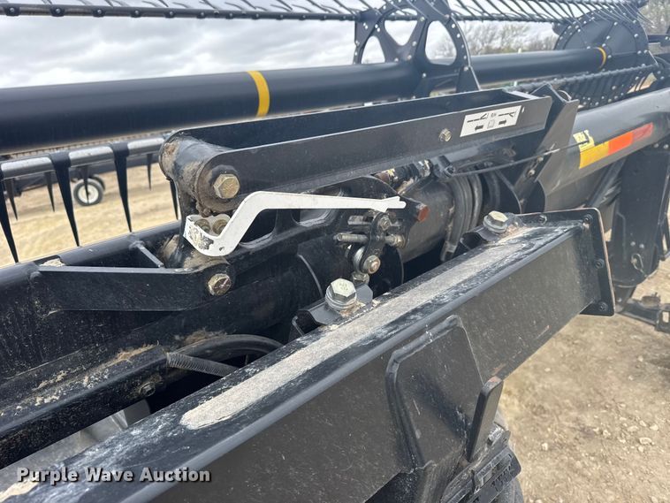 image for item FB7124 MacDon FD75-D Flexdraper flex draper head