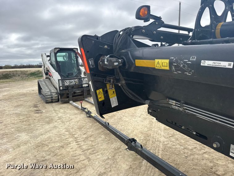 image for item FB7124 MacDon FD75-D Flexdraper flex draper head