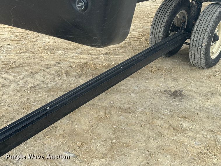 image for item FB7124 MacDon FD75-D Flexdraper flex draper head