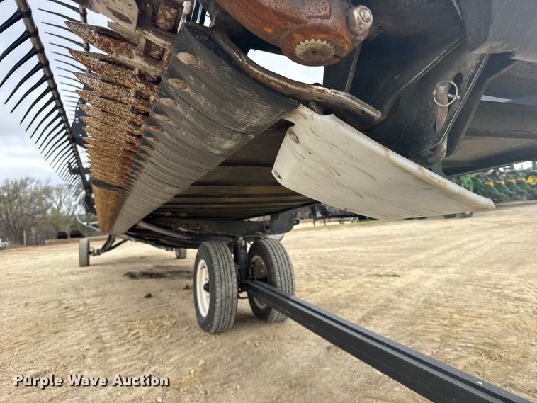 image for item FB7124 MacDon FD75-D Flexdraper flex draper head