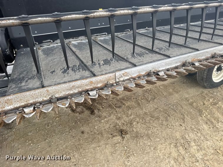 image for item FB7124 MacDon FD75-D Flexdraper flex draper head