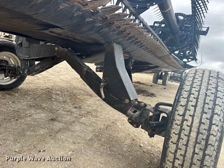 image for item FB7124 MacDon FD75-D Flexdraper flex draper head