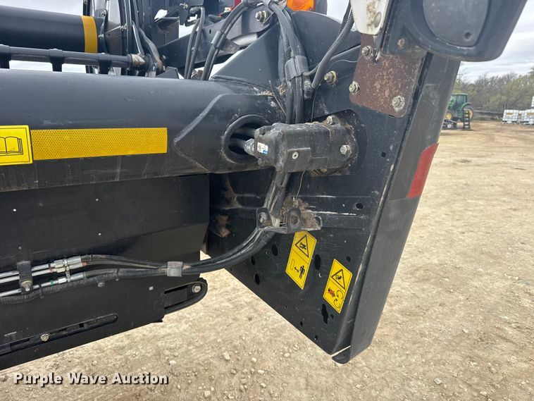 image for item FB7124 MacDon FD75-D Flexdraper flex draper head