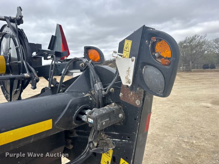 image for item FB7124 MacDon FD75-D Flexdraper flex draper head